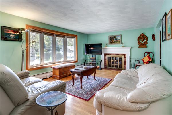 142 Parker Road Needham, MA 02494 - Photo 3 of 27