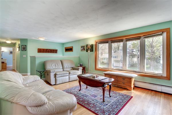 142 Parker Road Needham, MA 02494 - Photo 4 of 27