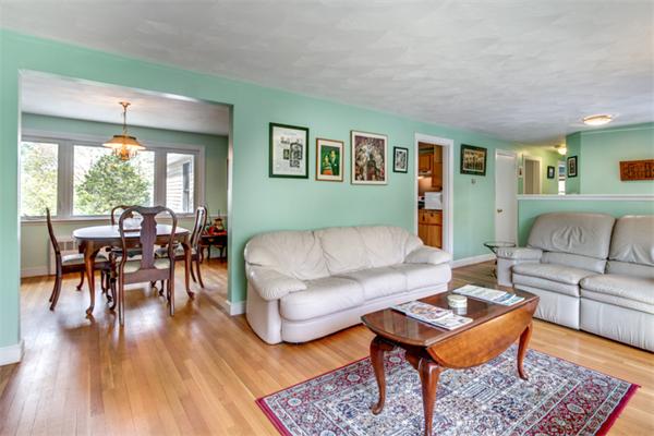 142 Parker Road Needham, MA 02494 - Photo 5 of 27