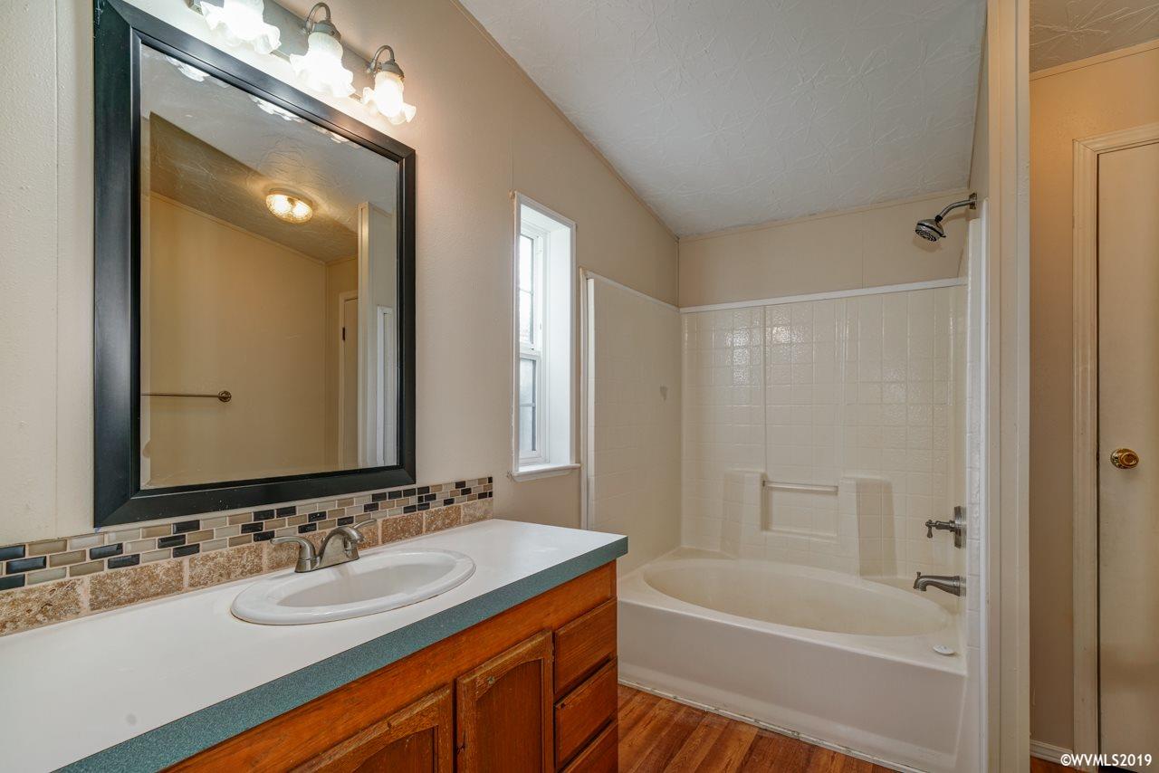 2000 Robins Lane Southeast, Unit 18 Salem, OR 97306 - Photo 16 of 28
