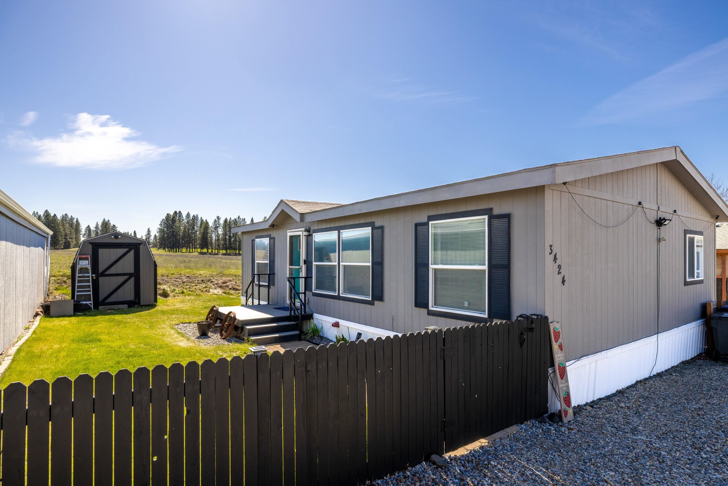 3424 East Garrison Lane Mead, WA 99021 - Photo 2 of 20