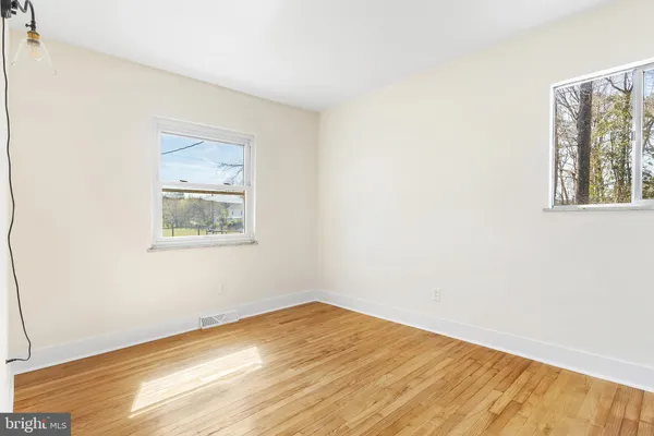a view of empty room with window