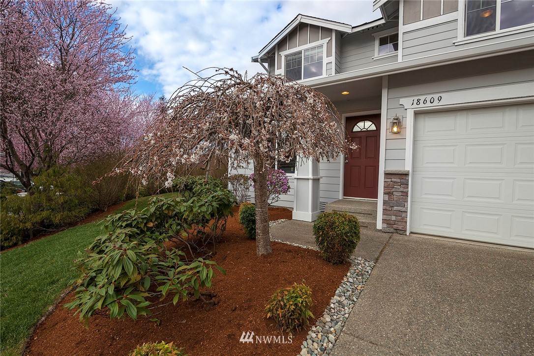 18609 10th Avenue Southeast Bothell, WA 98012 - Photo 2 of 25