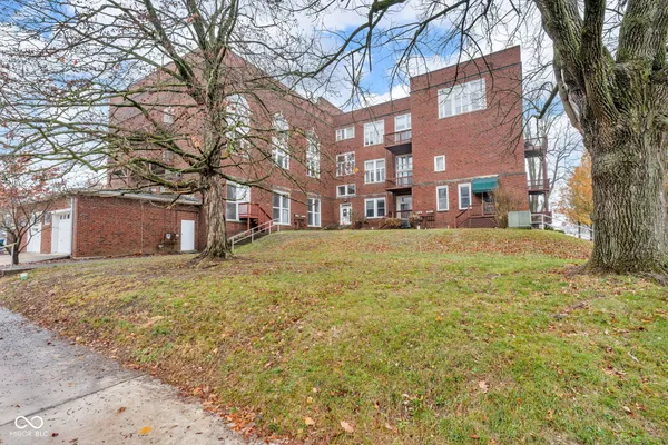 $199,900 | 111 South Spring Street, Unit G6, Greencastle, IN 46135