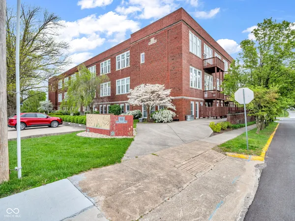 $199,900 | 111 South Spring Street, Unit G6, Greencastle, IN 46135