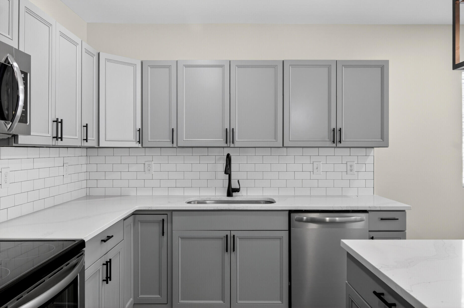 2116 Commander Road North Charleston, SC 29405 - Photo 12 of 32
