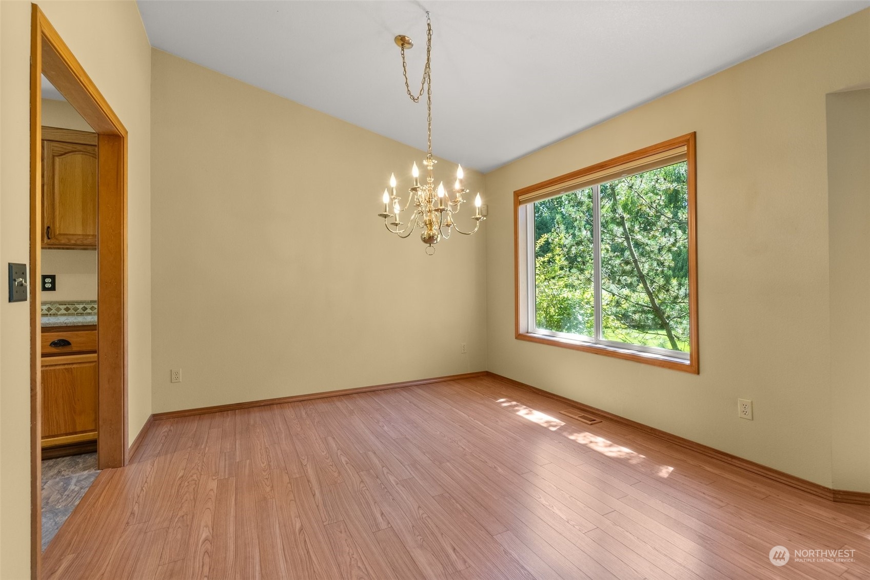 12501 Koeppen Road Southeast Rainier, WA 98576 - Photo 12 of 38 Gallery Image 12