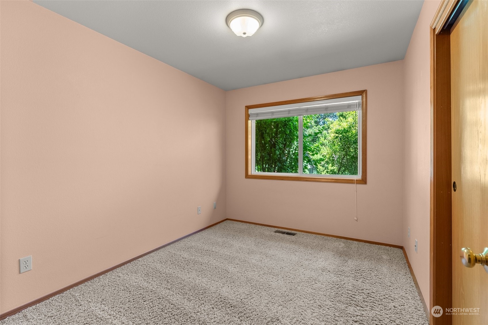 12501 Koeppen Road Southeast Rainier, WA 98576 - Photo 25 of 38 Gallery Image 25