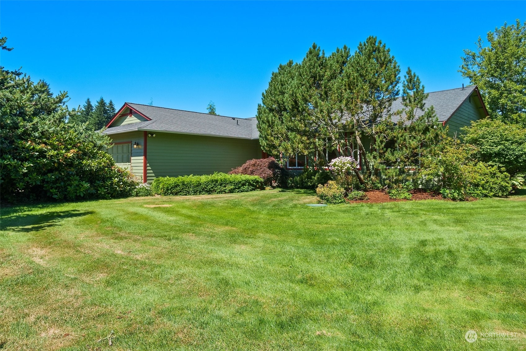 12501 Koeppen Road Southeast Rainier, WA 98576 - Photo 4 of 38 Gallery Image 4