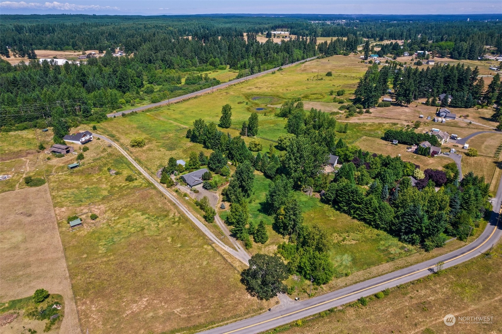 12501 Koeppen Road Southeast Rainier, WA 98576 - Photo 5 of 38 Gallery Image 5