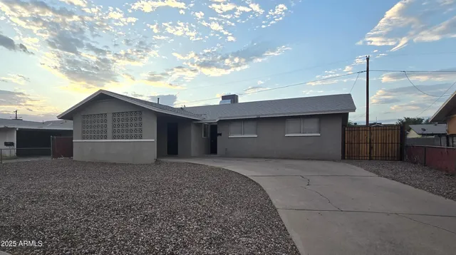 a house view with a outdoor space