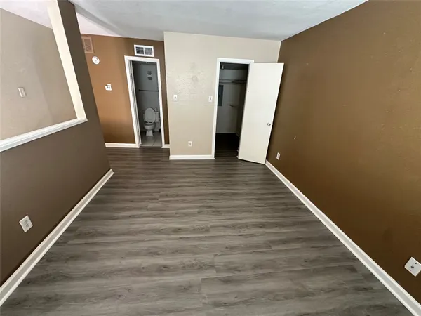 $85,000 | 16120 Stuebner Airline Road, Unit 202, Spring, TX 77379