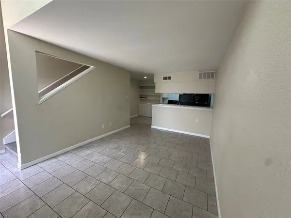 $85,000 | 16120 Stuebner Airline Road, Unit 202, Spring, TX 77379