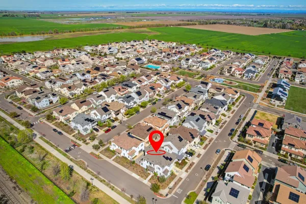 $1,150,000 | 2230 Cannery Loop, Davis, CA 95616