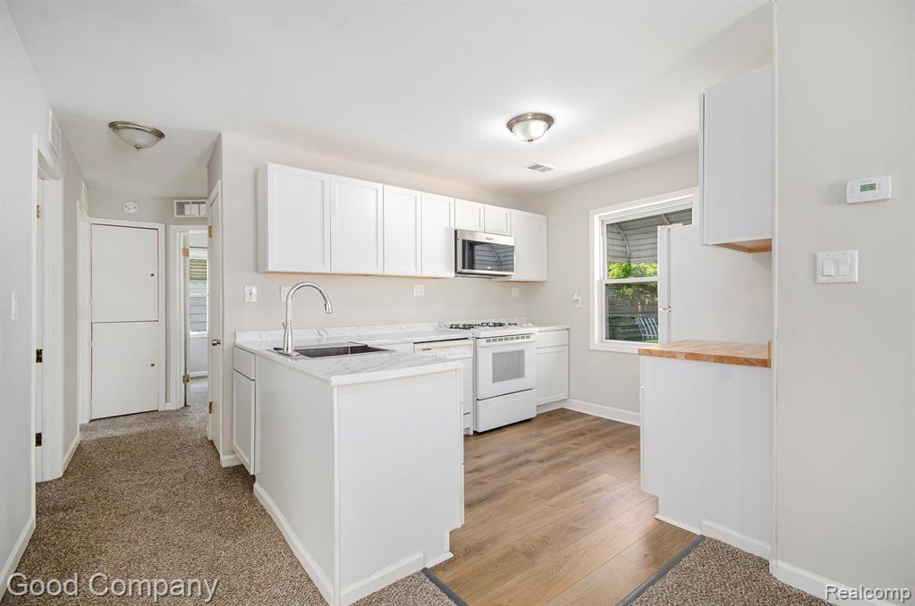 25231 Hayes Road Warren, MI 48089 - Photo 8 of 18