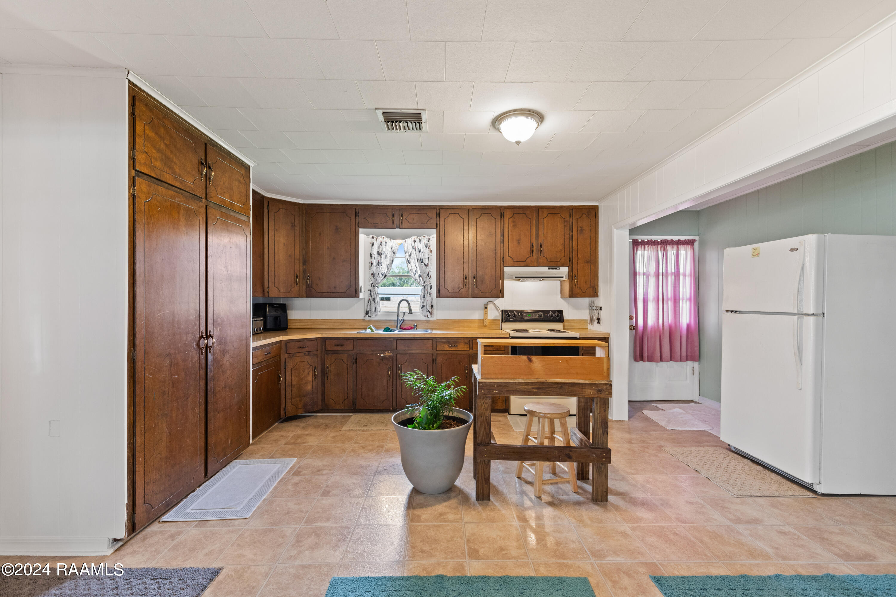 129 East Broussard Road Lafayette, LA 70503 - Photo 29 of 40 129EBroussard-42