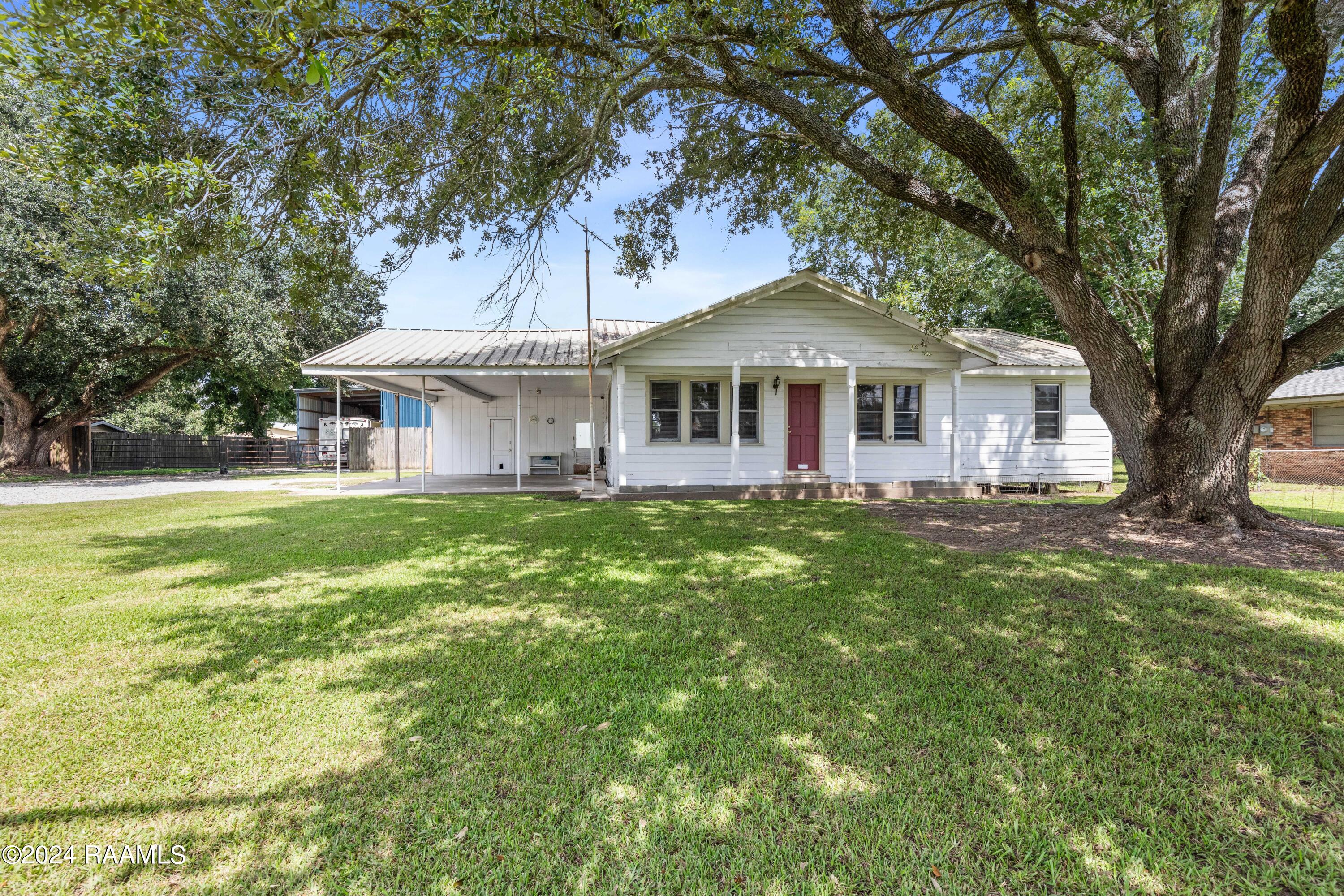 129 East Broussard Road Lafayette, LA 70503 - Photo 3 of 40 129EBroussard-4