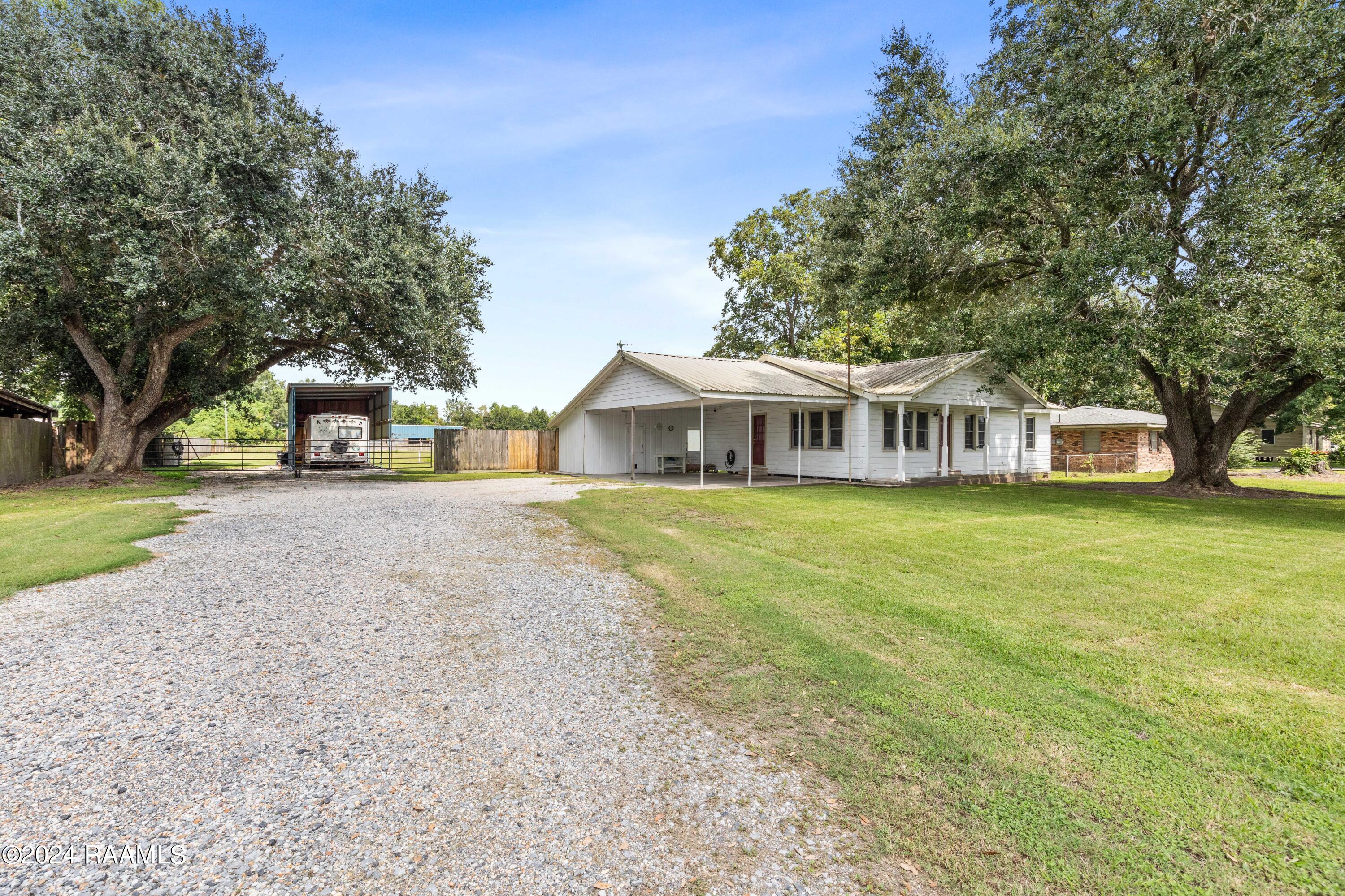 129 East Broussard Road Lafayette, LA 70503 - Photo 5 of 40 129EBroussard-6