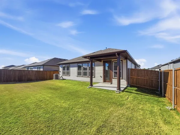 $2,100 | 663 Saxony Drive, Princeton, TX 75407