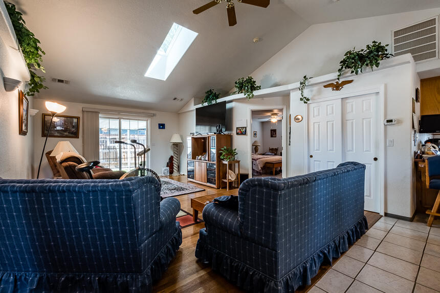 2985 Merriman Road Medford, OR 97501 - Photo 4 of 26 2985 Merriman-6