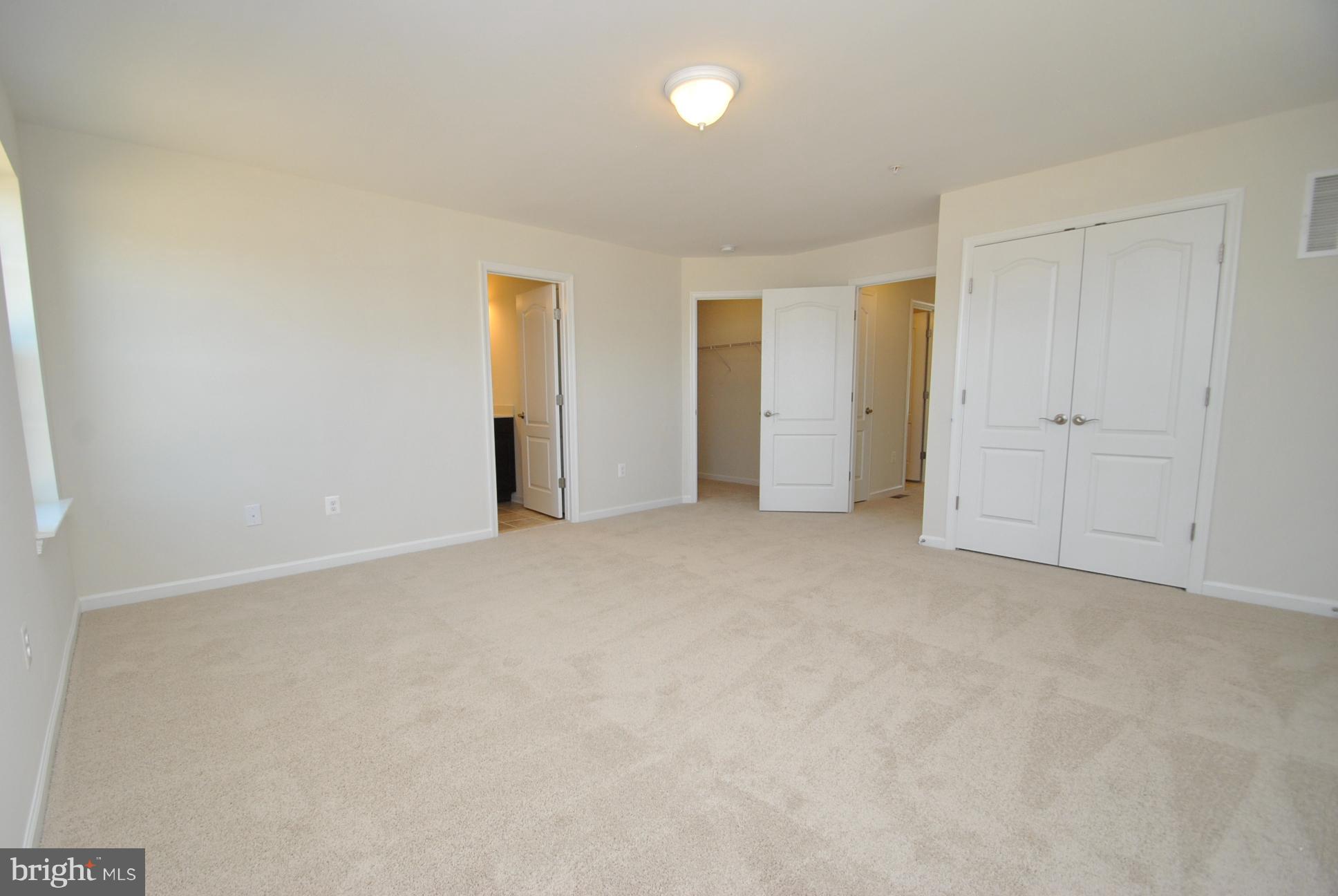 944 Winter Run Road Baltimore, MD 21220 - Photo 21 of 30 an empty room with closet area