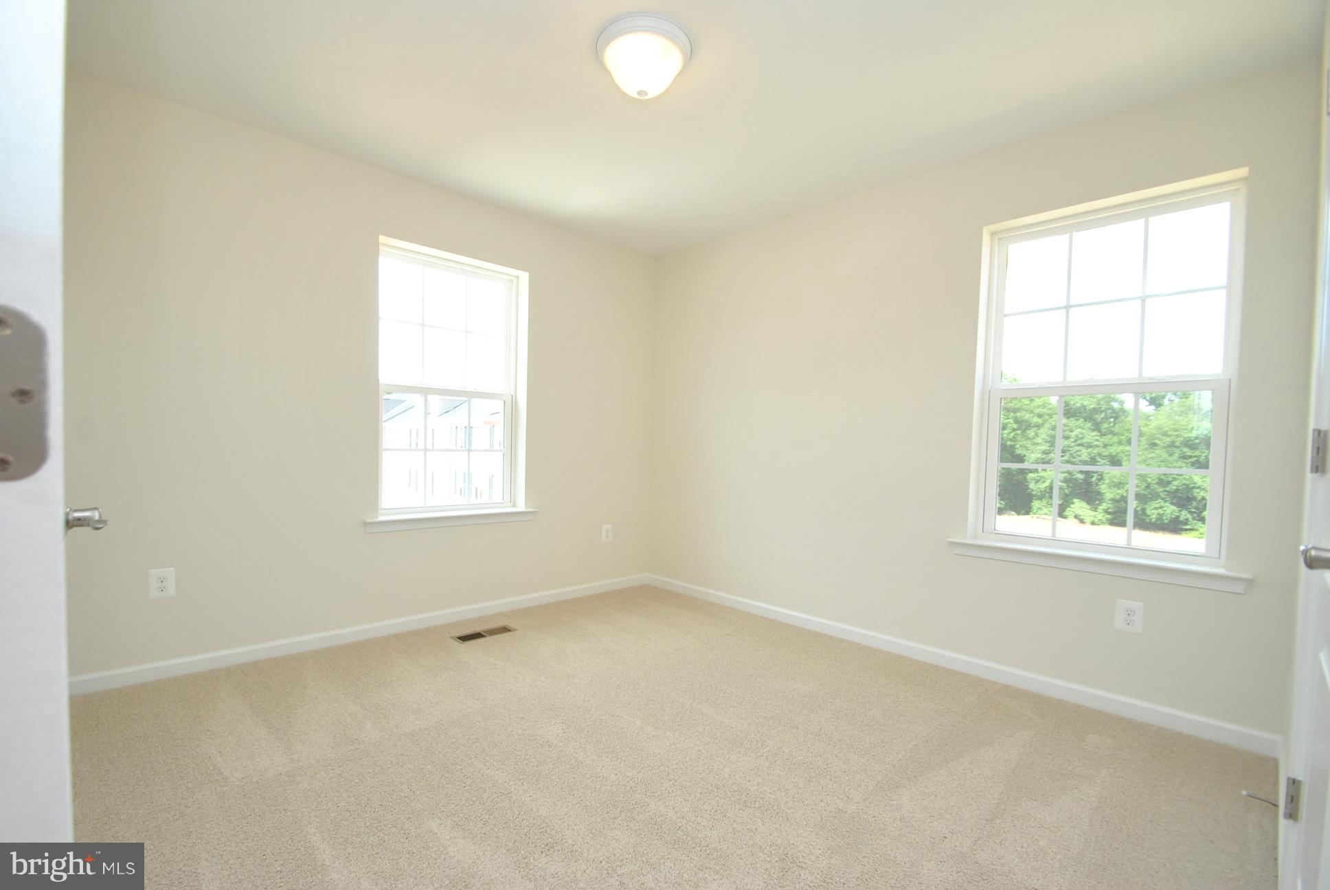 944 Winter Run Road Baltimore, MD 21220 - Photo 24 of 30 an empty room with a window