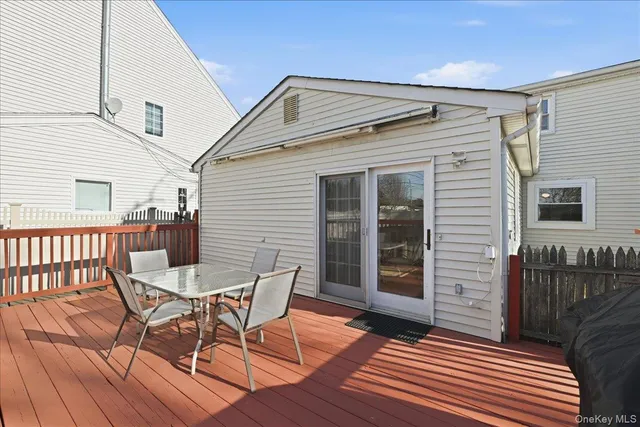 $625,000 | 2522 Hewlett Lane, Bellmore, NY 11710