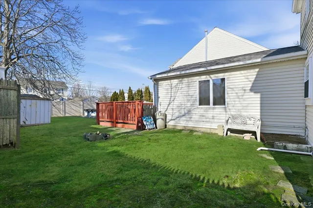 $625,000 | 2522 Hewlett Lane, Bellmore, NY 11710