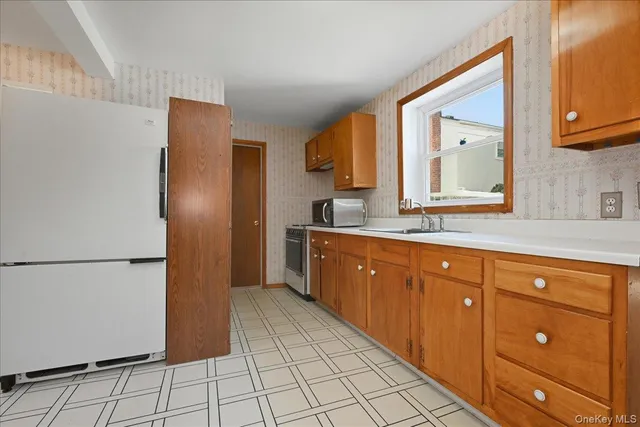 $625,000 | 2522 Hewlett Lane, Bellmore, NY 11710