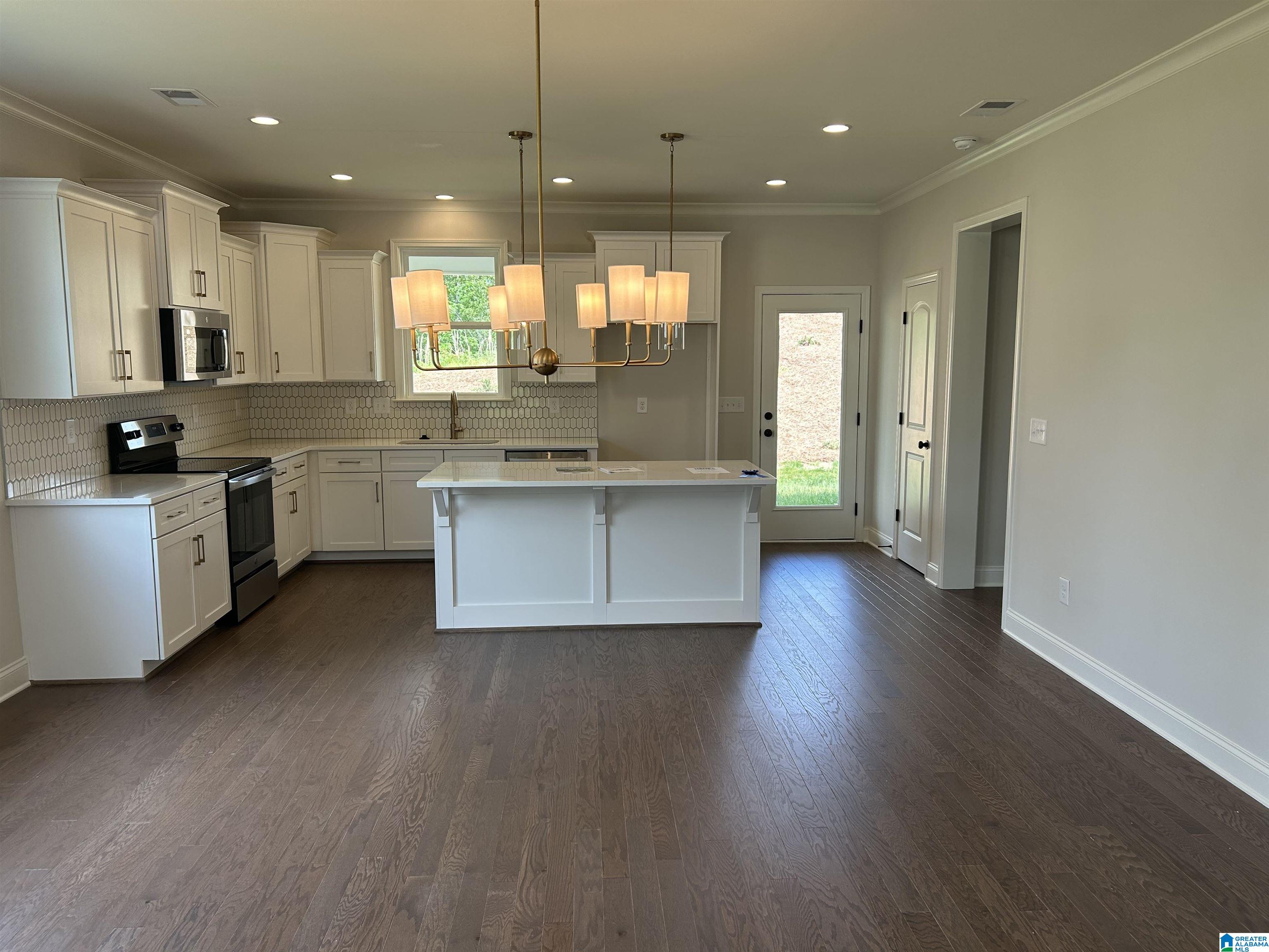 317 Cornwall Drive Alabaster, AL 35114 - Photo 15 of 88