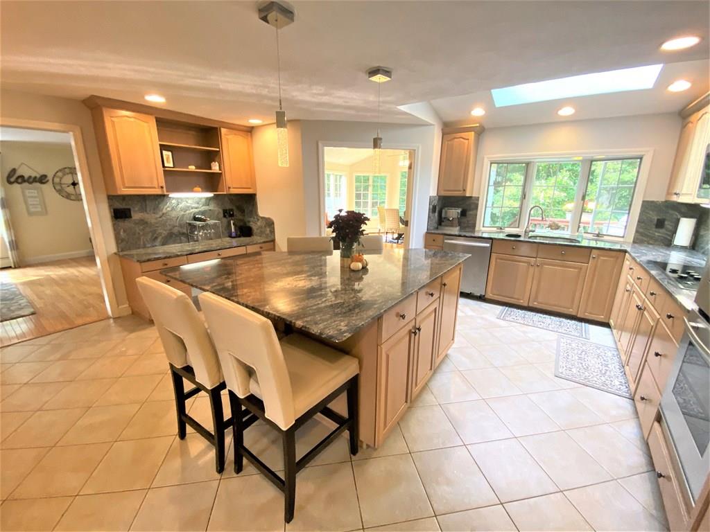 86 Willow Ridge Road North Andover, MA 01845 - Photo 9 of 42 Gallery Image 9