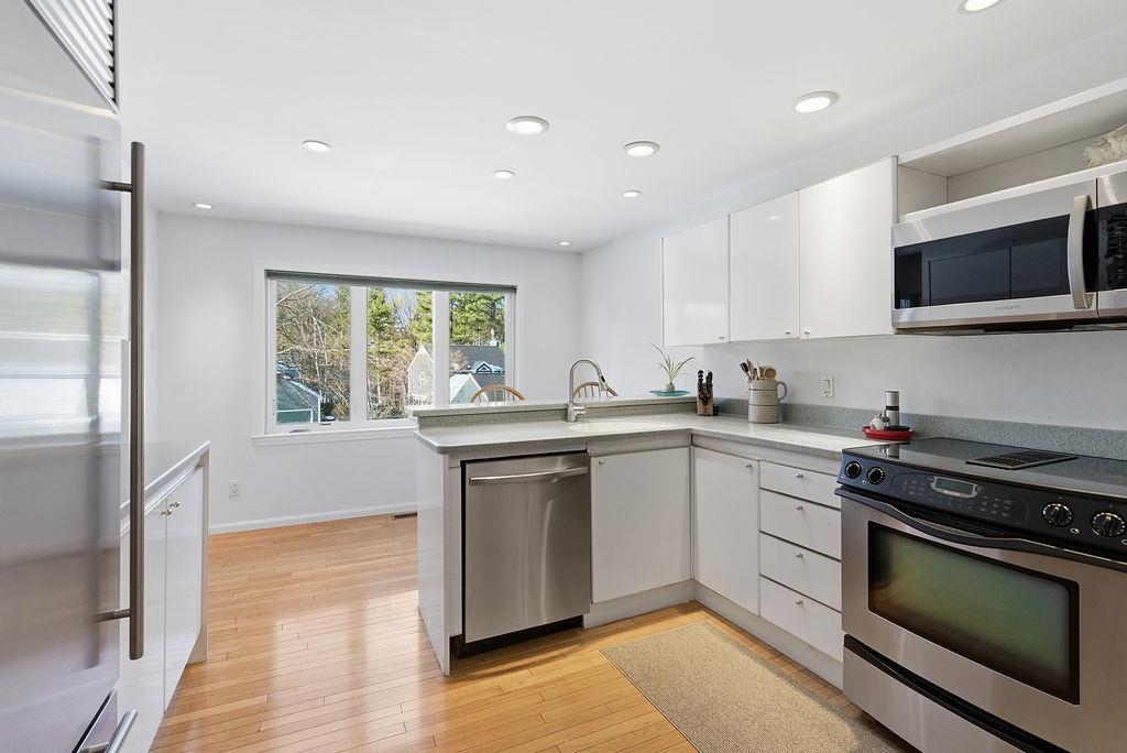 190 Chase Way, Unit 190 Manchester, NH 03104 - Photo 23 of 50