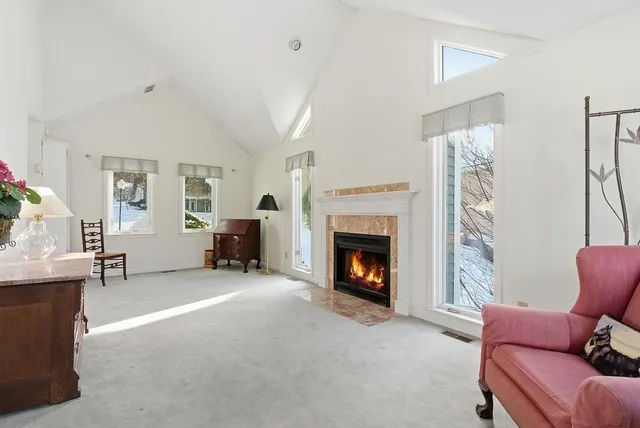 $515,000 | 190 Chase Way, Unit 190, Manchester, NH 03104