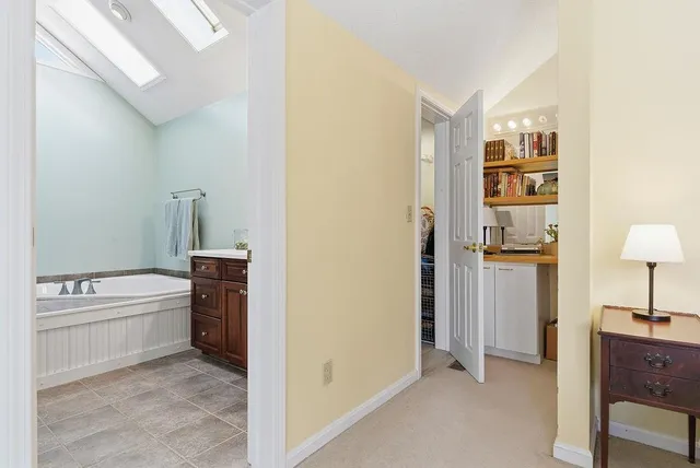 $515,000 | 190 Chase Way, Unit 190, Manchester, NH 03104