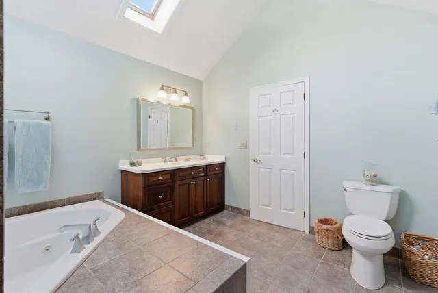 $515,000 | 190 Chase Way, Unit 190, Manchester, NH 03104