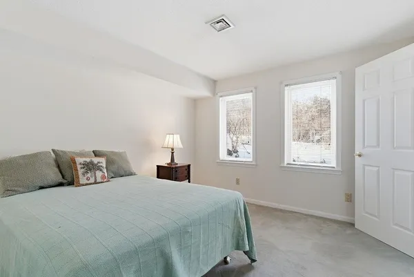 $505,000 | 190 Chase Way, Unit 190, Manchester, NH 03104