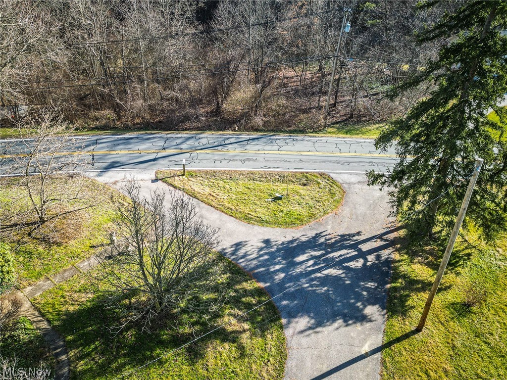 4041 Granger Road Akron, OH 44333 - Photo 33 of 34 Driveway to Granger Road - look at your view though