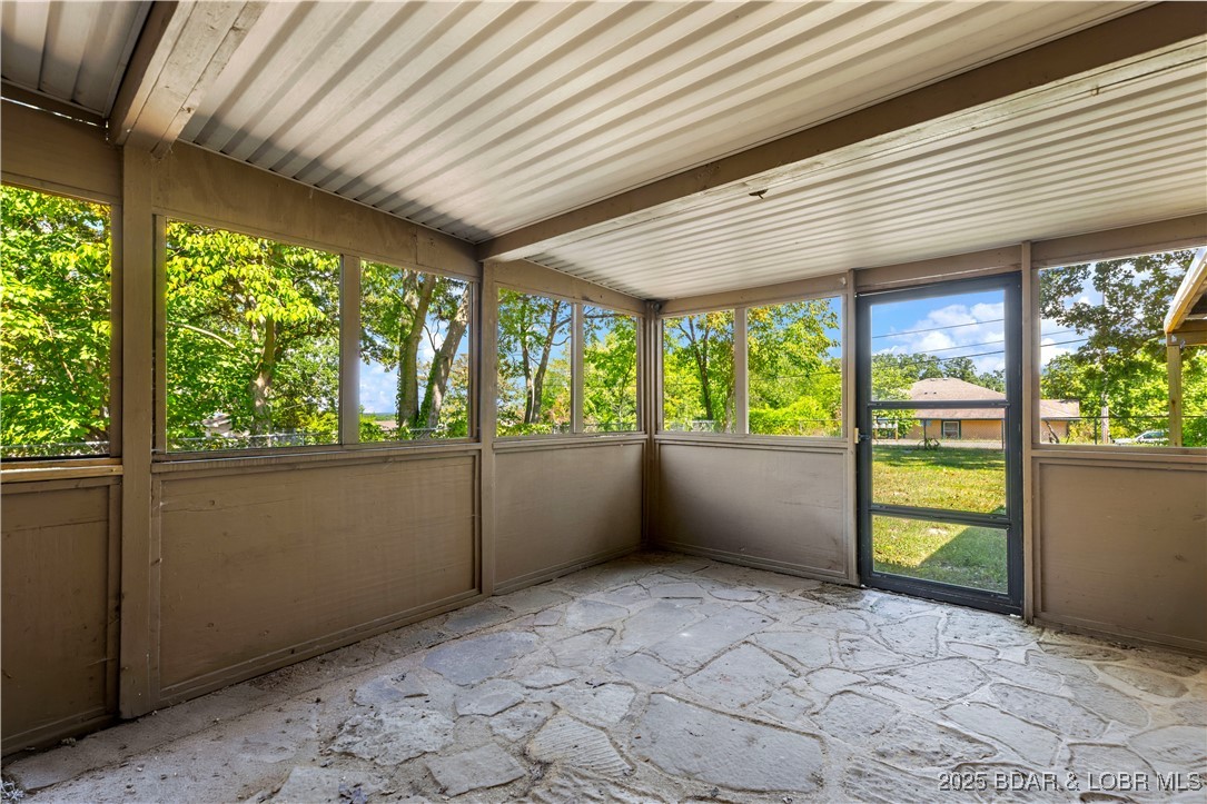 50 Hazel Street Camdenton, MO 65020 - Photo 27 of 48 Screened in patio