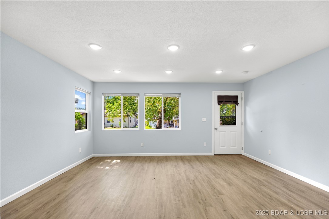 50 Hazel Street Camdenton, MO 65020 - Photo 5 of 48 Living Room