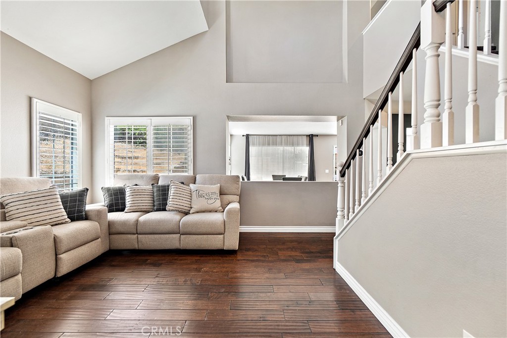28222 Cascade Road Castaic, CA 91384 - Photo 4 of 42