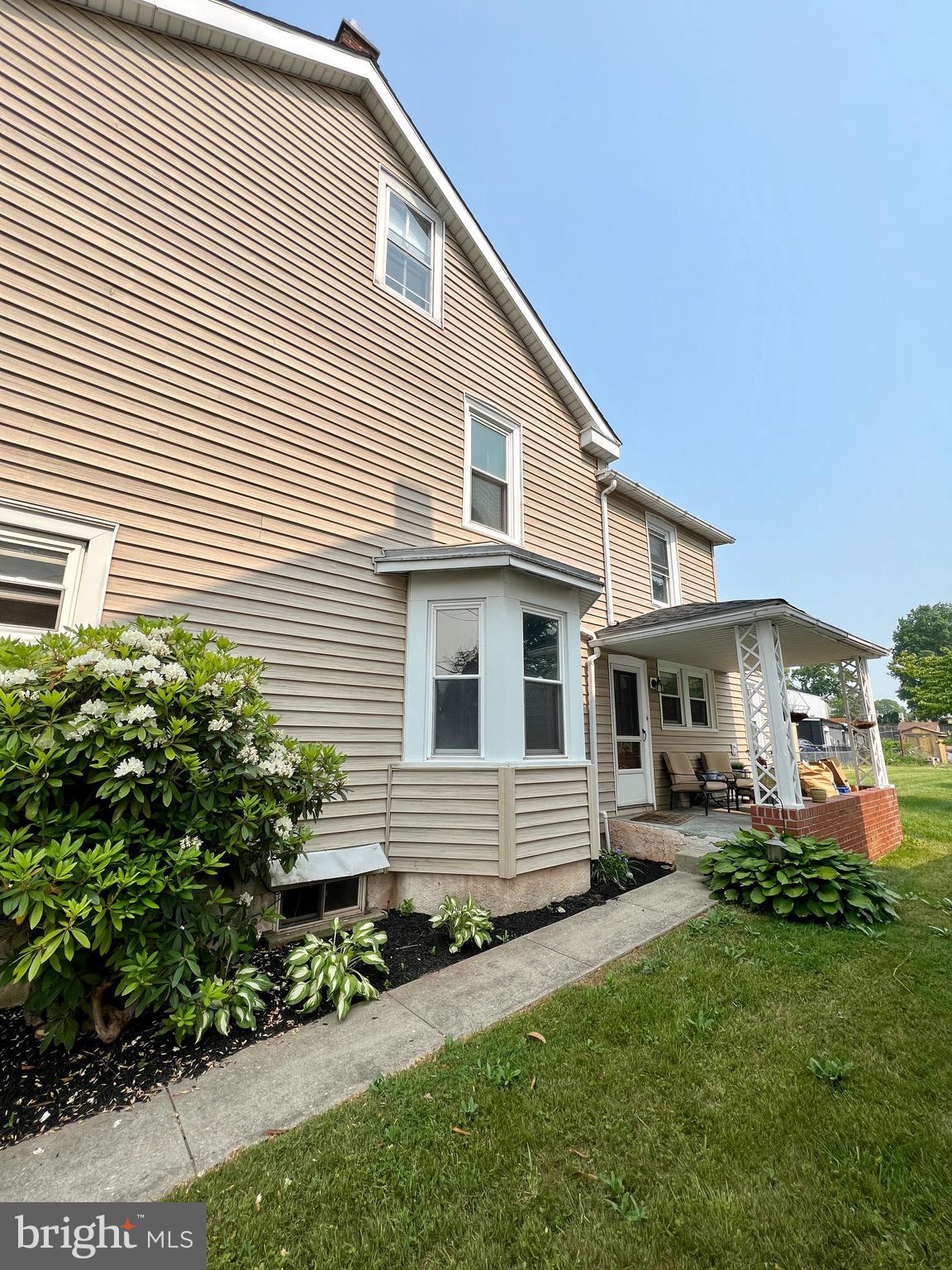 337 Bridge Street Spring City, PA 19475 - Photo 3 of 15