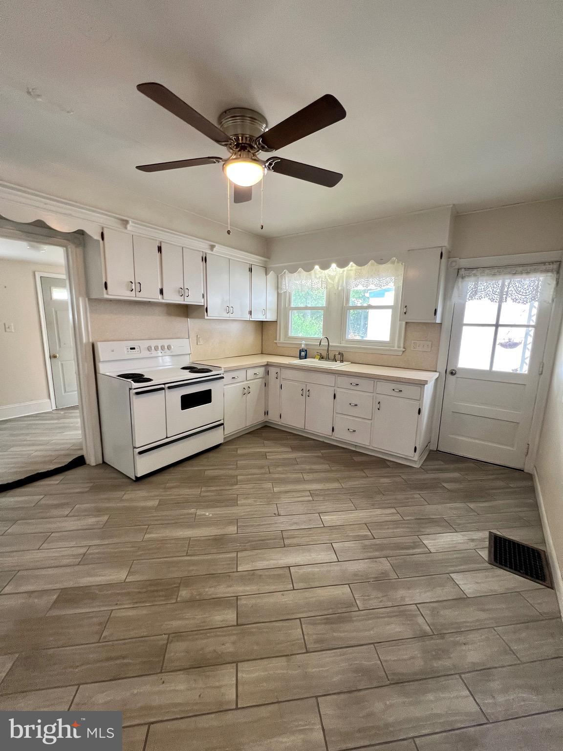 337 Bridge Street Spring City, PA 19475 - Photo 6 of 15 kitchen