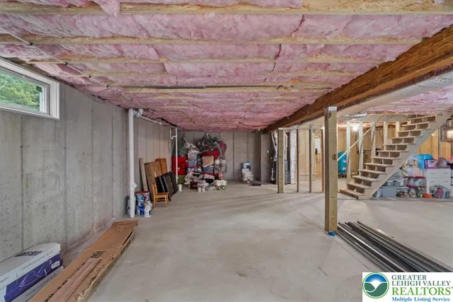 $649,900 | 6311 Overlook Drive, Kunkletown, PA 18058