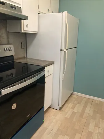 $1,300 | 800 Post Oak Boulevard, Unit 50, Houston, TX 77056