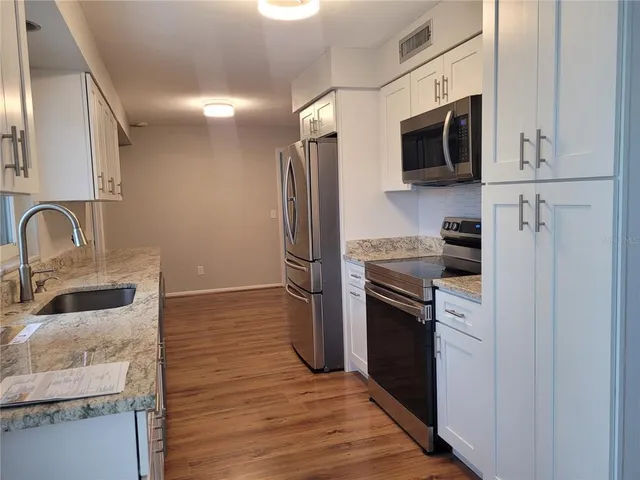 $2,800 | 13705 Jamaica Drive, Seminole, FL 33776