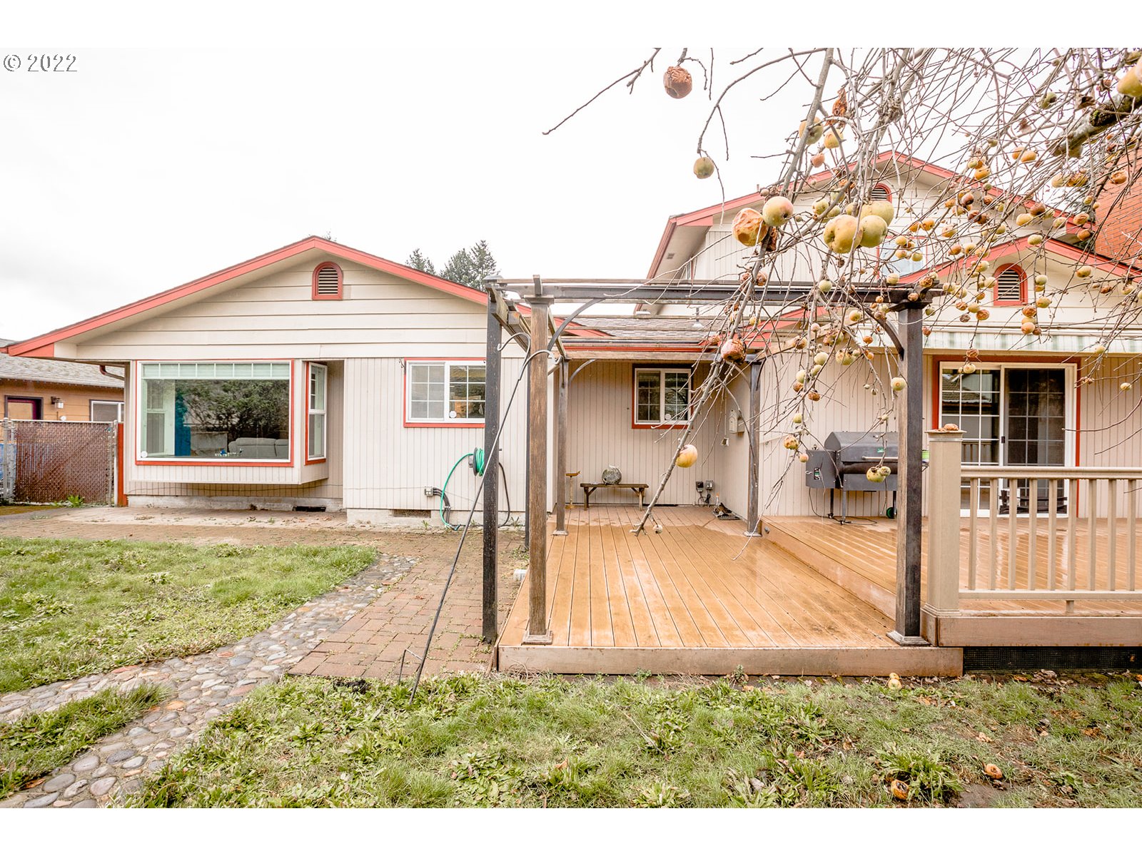 753 Rowan Avenue Springfield, OR 97477 - Photo 29 of 30 a view of a house with backyard and porch