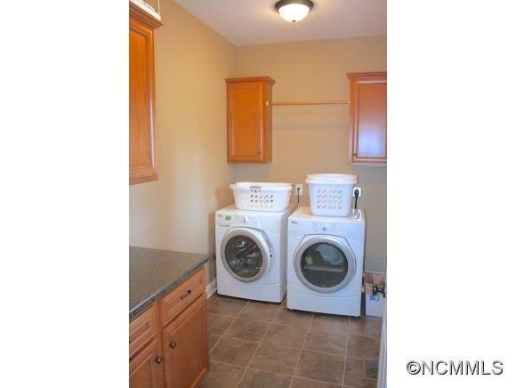 241 Hunters Trace Rutherfordton, NC 28139 - Photo 15 of 24 a utility room with dryer and washer