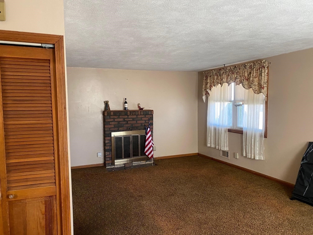 100 College Farm Road Waltham, MA 02451 - Photo 6 of 12 Gallery Image 6
