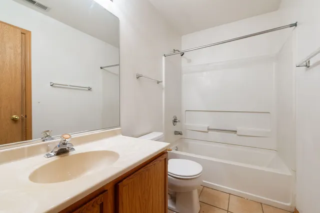 $225,000 | 1911 Mayan Court, Unit 1911, Joliet, IL 60435