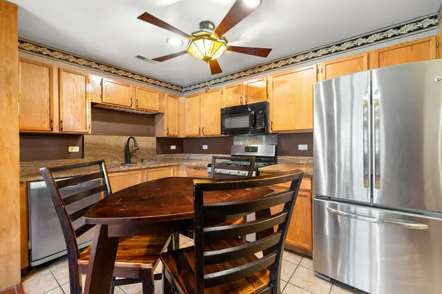 $225,000 | 1911 Mayan Court, Unit 1911, Joliet, IL 60435